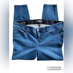 Bombshell premium torrid jeans size 22R
